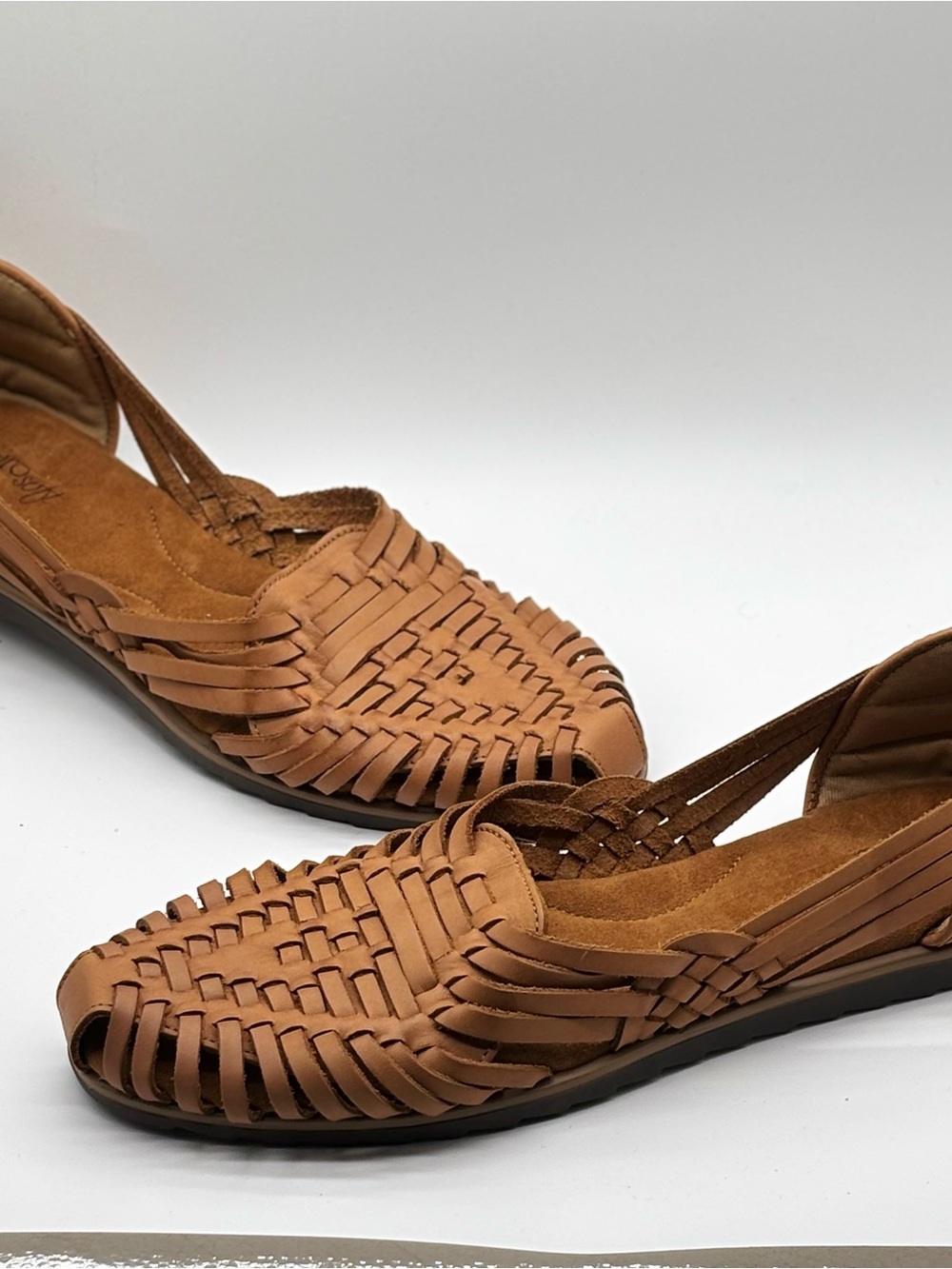 Women’s Eurosoft Ranie Huarache Flat sandal Tan Leather Size 11 Boho Hippie